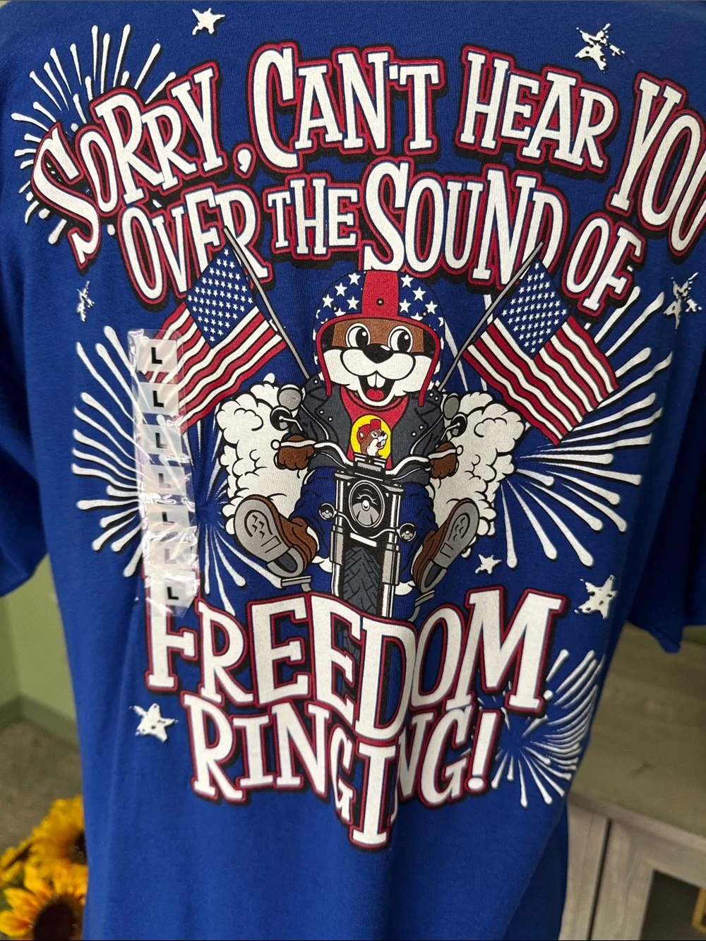 Buc-ees Patriotic Tee (2025) Size L NWT - Picture 3 of 6